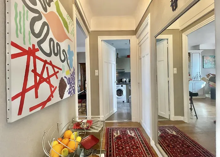 The Artist Apartment, By Welcome To Cannes
