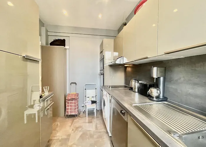 The Artist Apartment, By Welcome To Apartman *